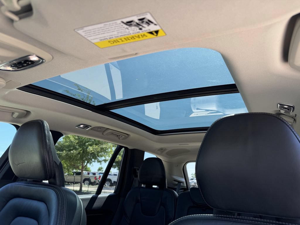 Used 2018 Volvo XC90 T6 Momentum w/ Convenience Package AWD/4WD image 23