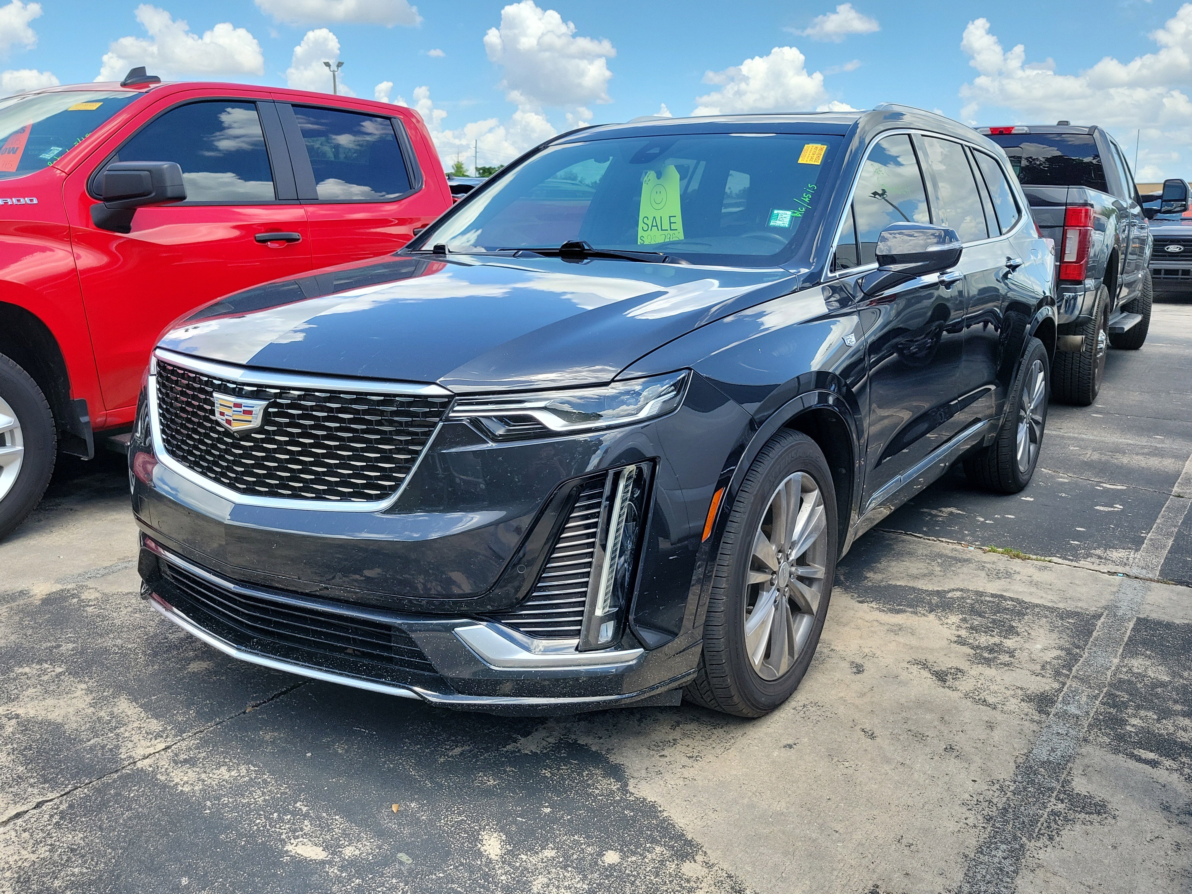 Used 2020 Cadillac XT6 Premium Luxury FWD image 3