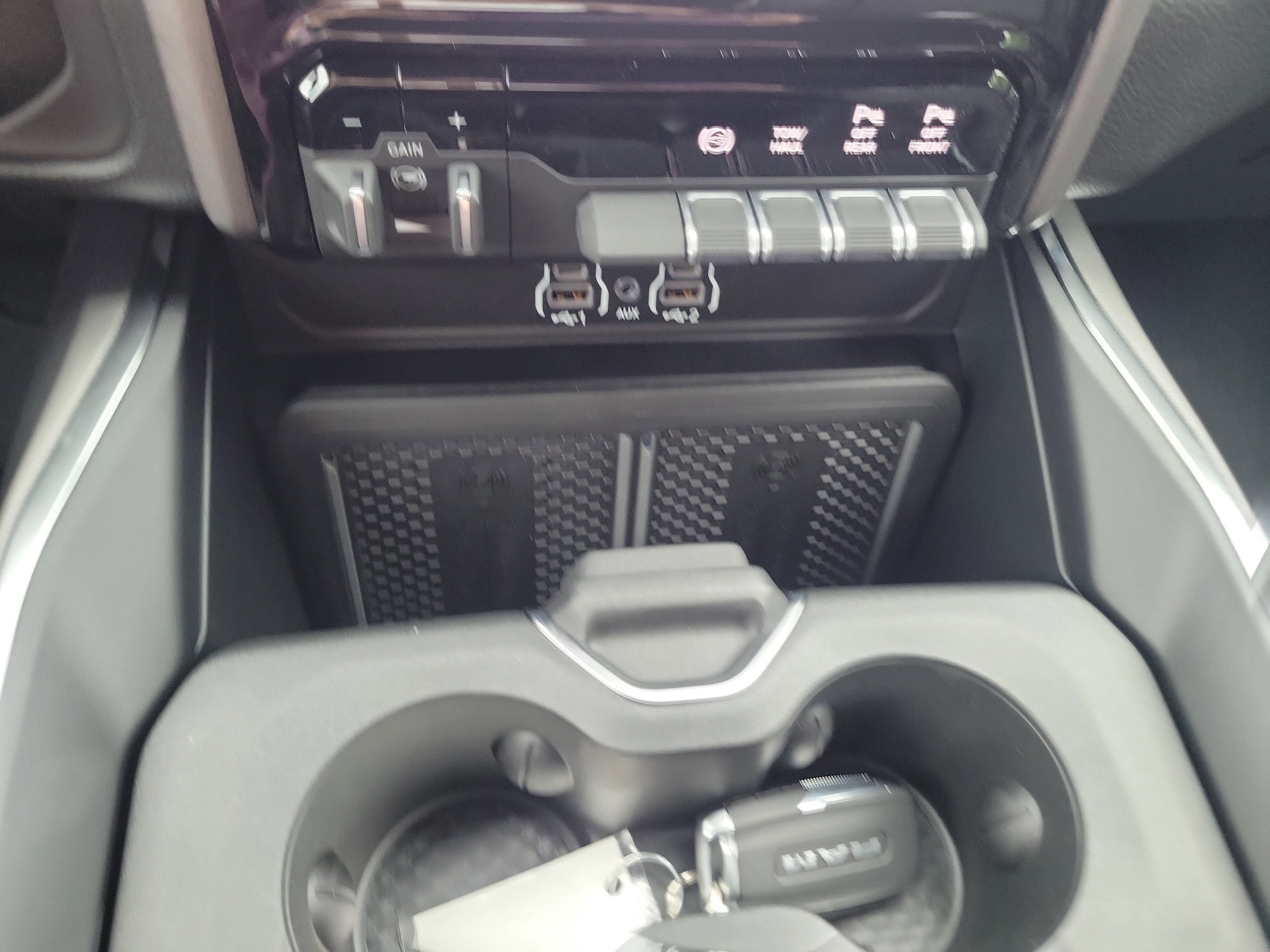 New 2026 RAM 2500 Laramie AWD/4WD image 33