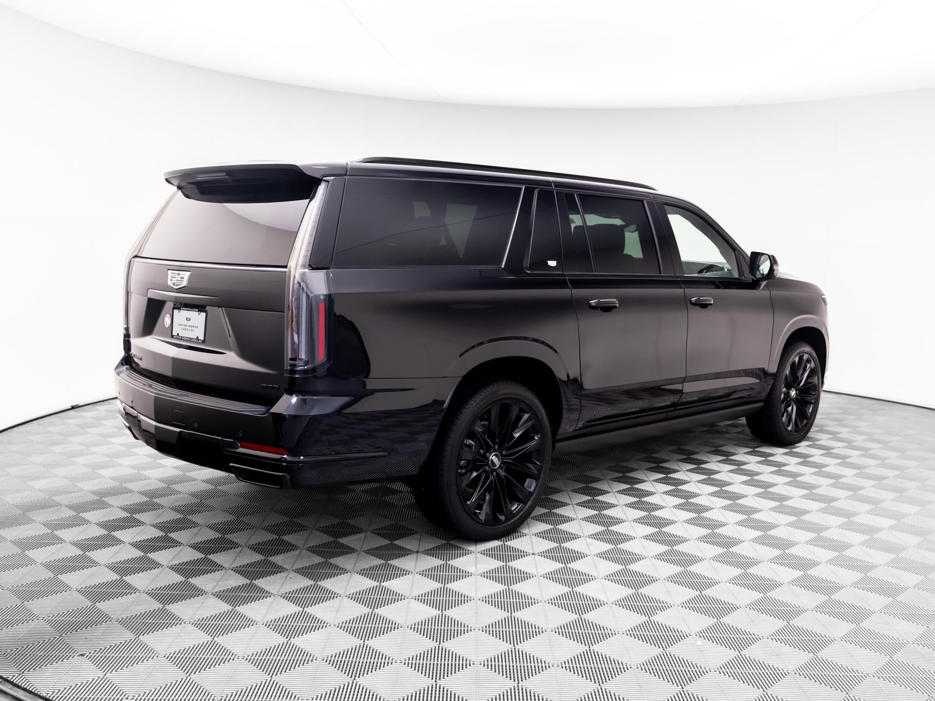 New 2026 Cadillac Escalade ESV Platinum Sport w/ LPO, ONYX Package AWD/4WD image 5