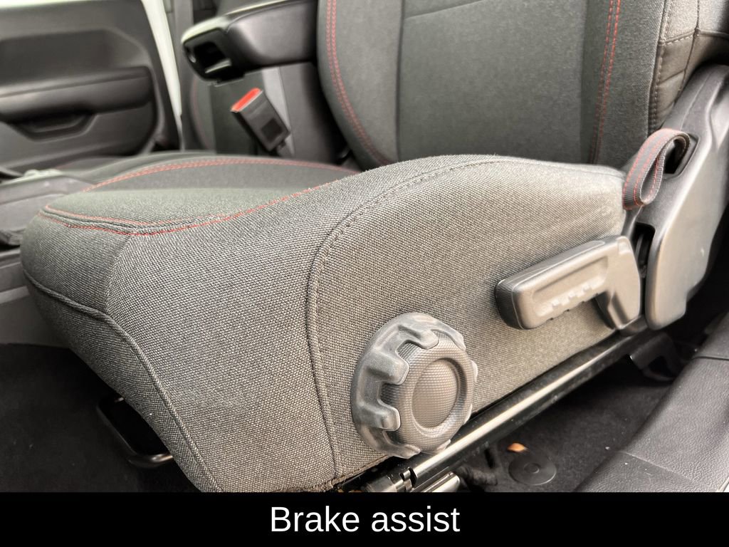 Used 2024 Jeep Wrangler Unlimited Rubicon w/ Technology Group image 28