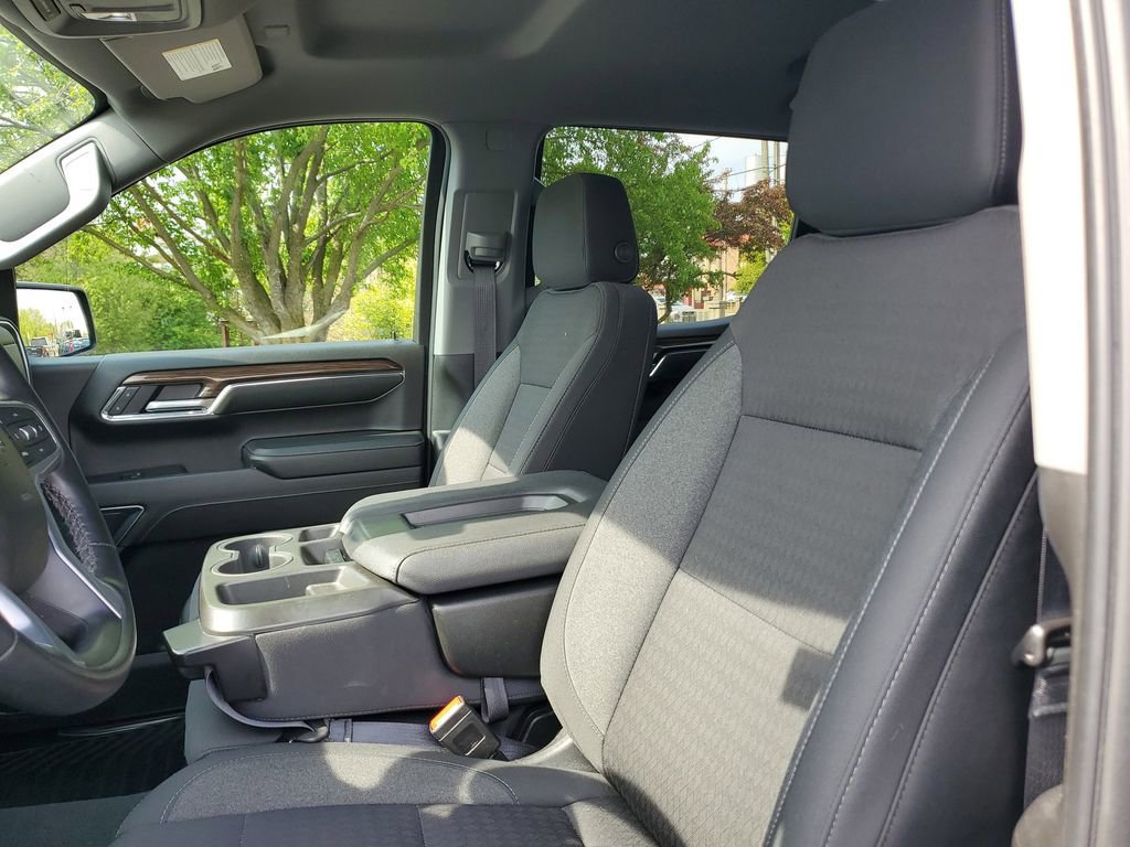 Used 2024 Chevrolet Silverado 1500 LT AWD/4WD image 13