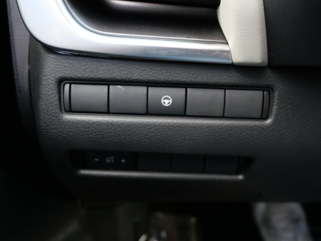 Used 2022 Nissan Rogue SV AWD/4WD image 28