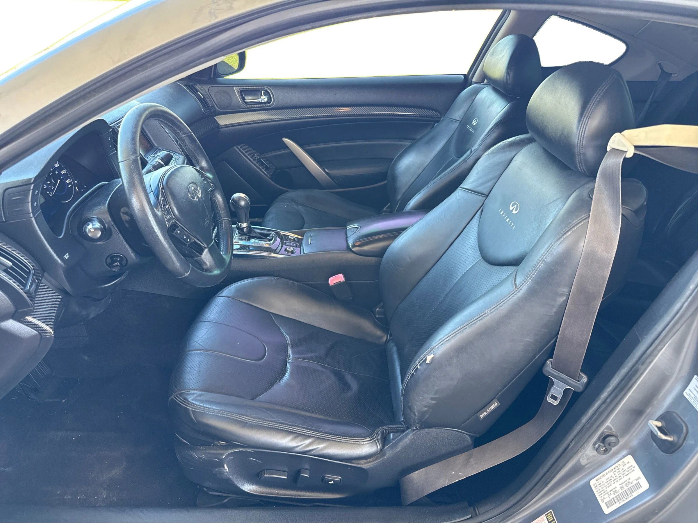 Used 2011 INFINITI G37 x Coupe w/ Premium Pkg image 3