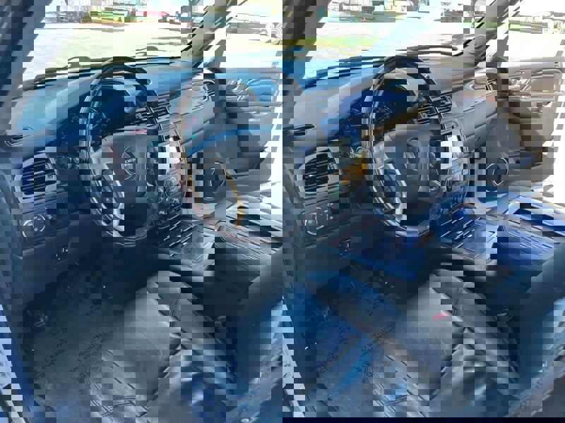 Used 2013 GMC Yukon Denali image 23