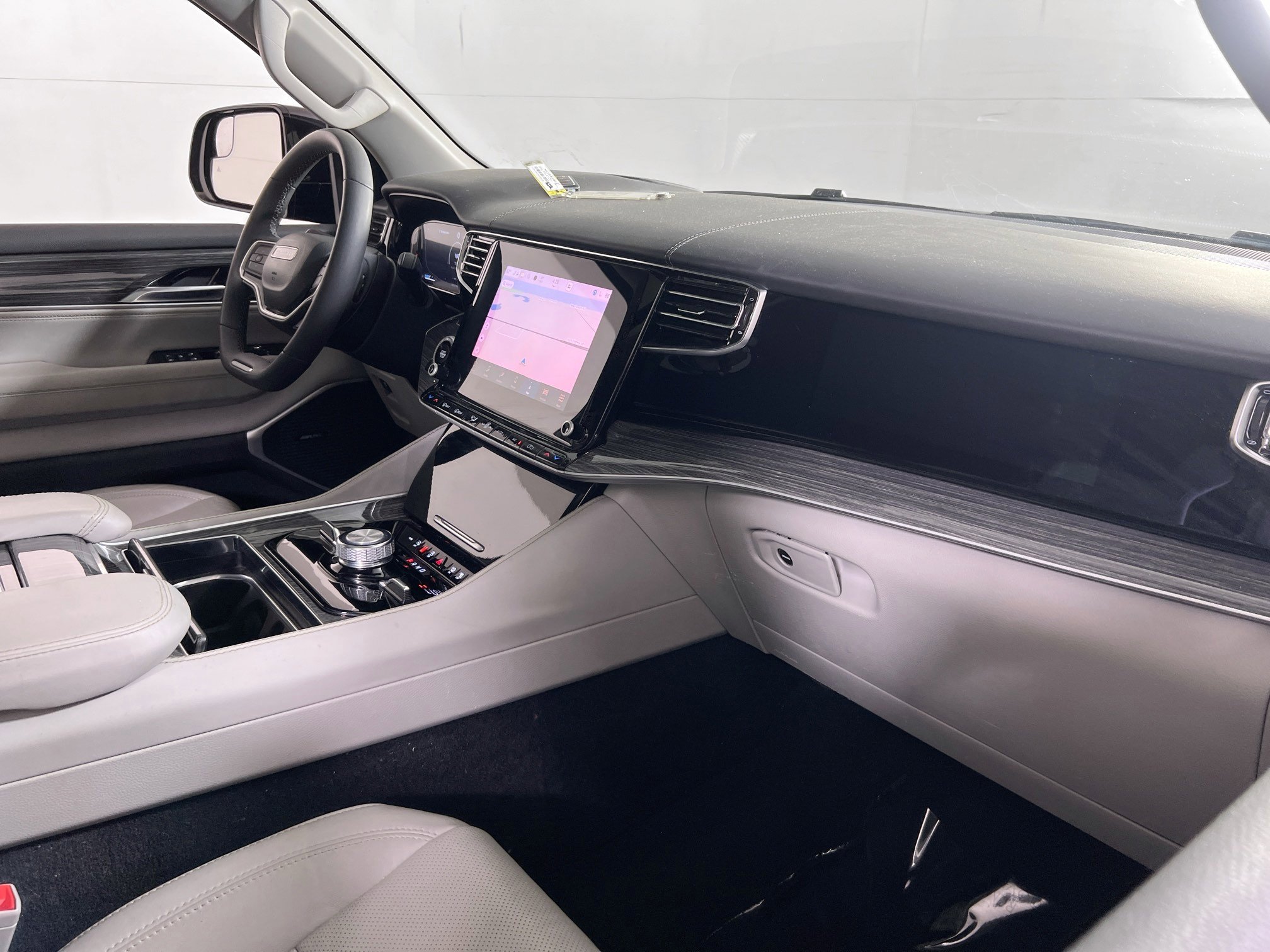 Used 2022 Jeep Wagoneer Series II w/ Convenience Group I image 30