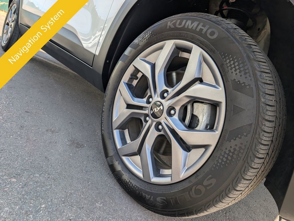 Certified 2024 Kia Seltos S image 8