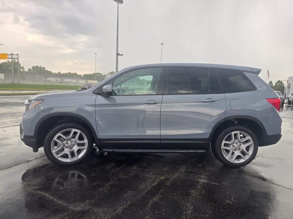 Used 2025 Honda Passport EX-L image 13