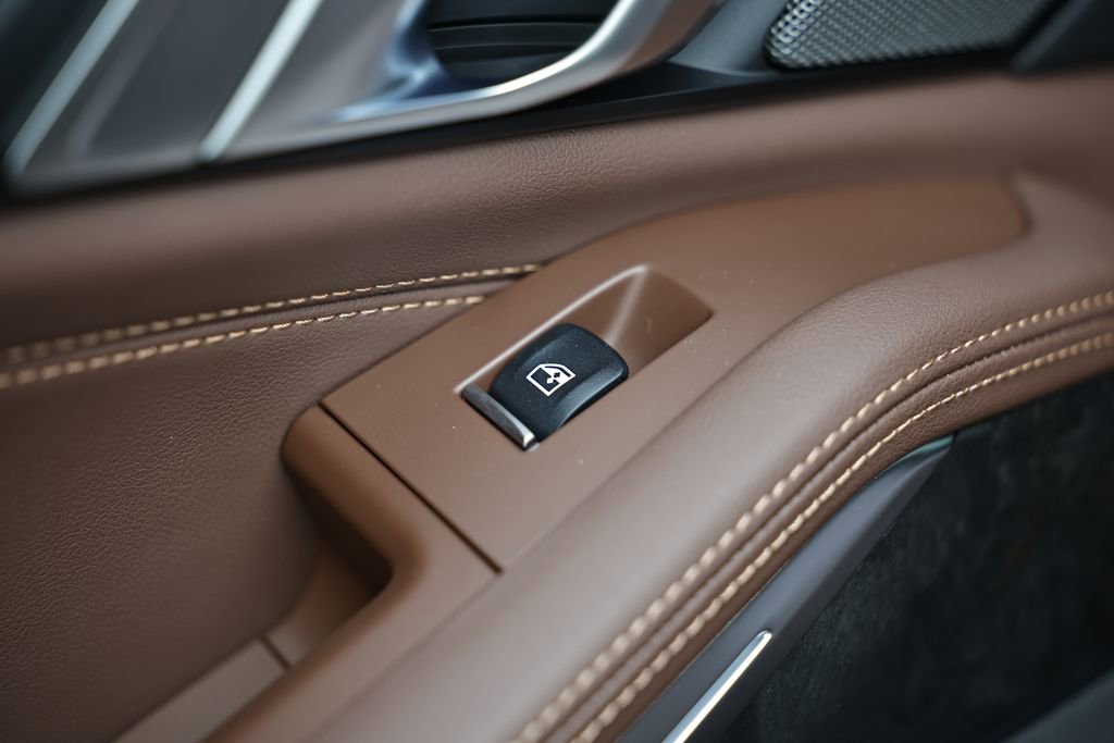 New 2026 BMW X5 xDrive50e w/ Executive Package image 23