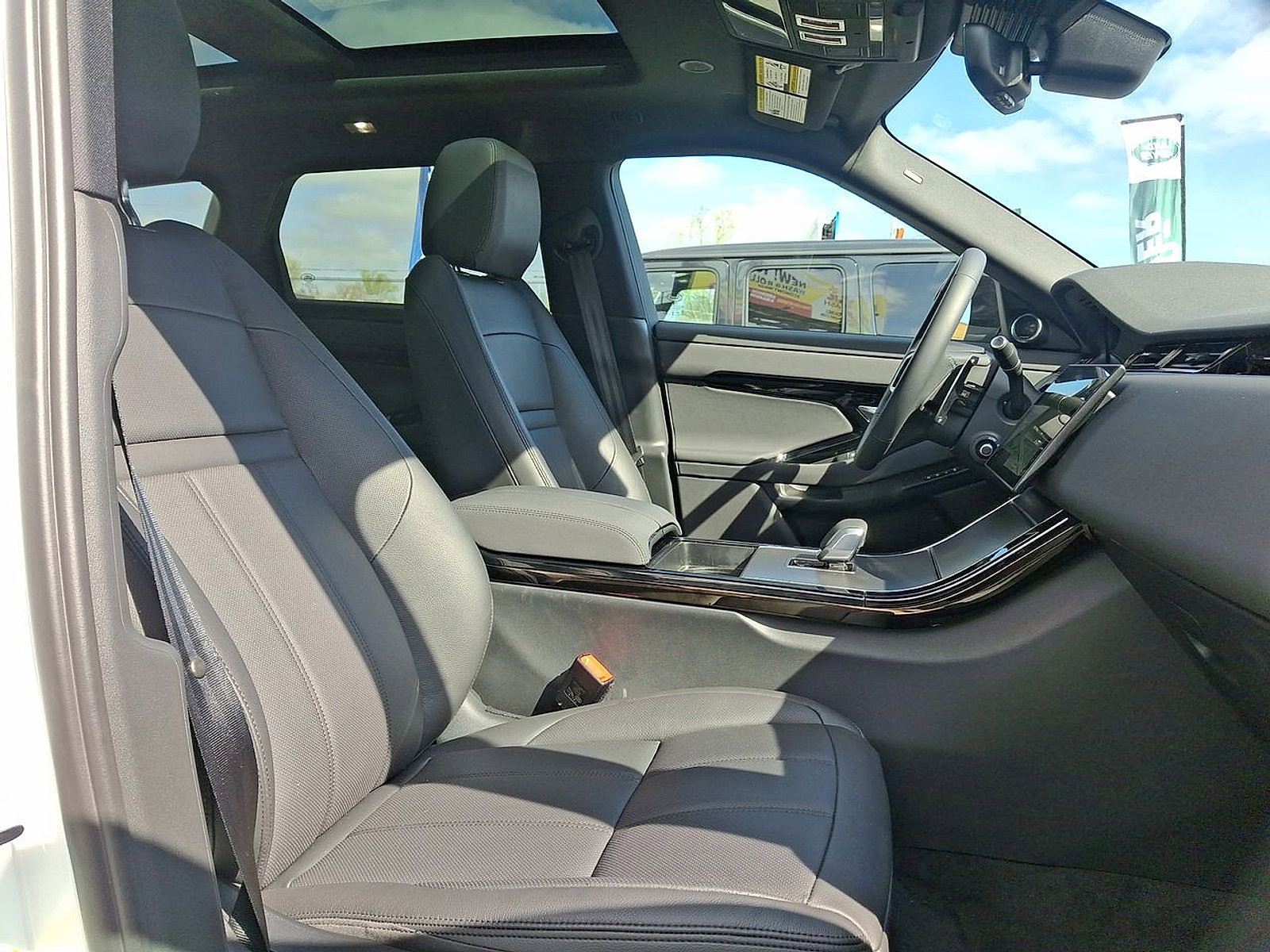Certified 2026 Land Rover Range Rover Evoque S AWD/4WD image 28