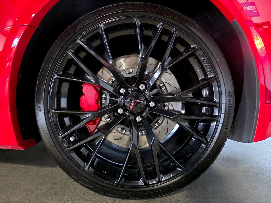 Used 2017 Chevrolet Corvette Z06 w/ Battery Protection Package RWD image 18