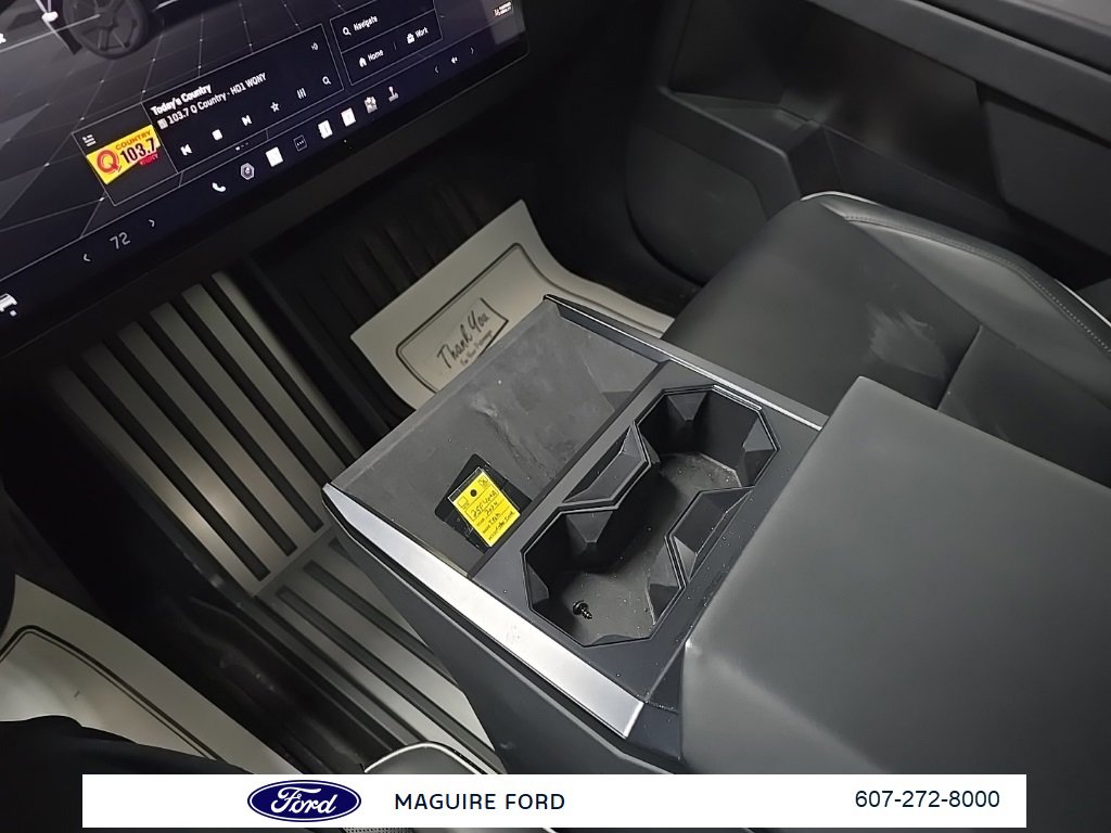 Used 2024 Tesla Cybertruck AWD Crew Cab image 28