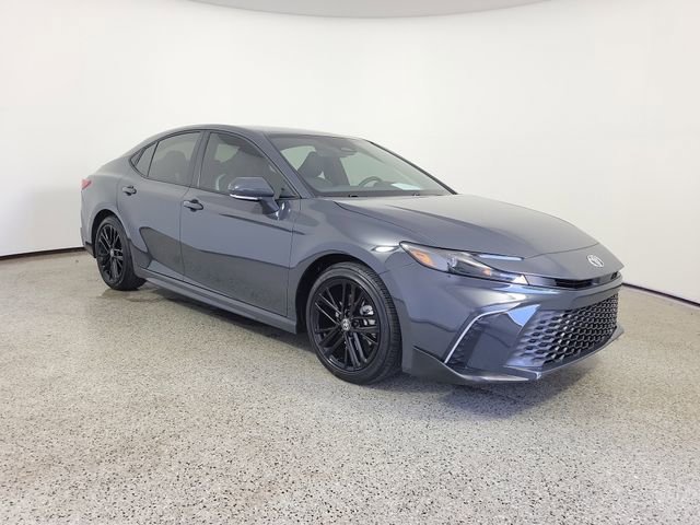 Used 2026 Toyota Camry SE w/ Convenience Package FWD image 4