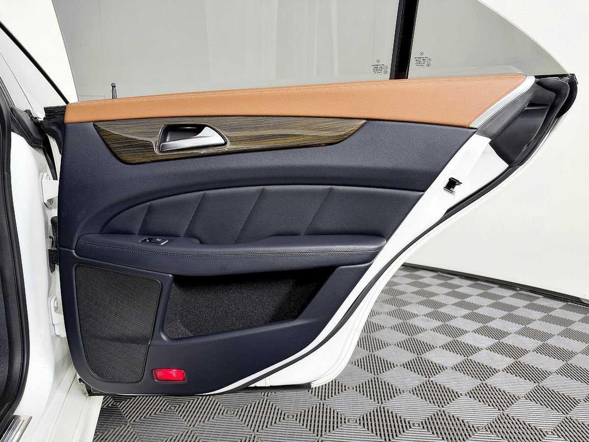 Used 2015 Mercedes-Benz CLS 400 image 39