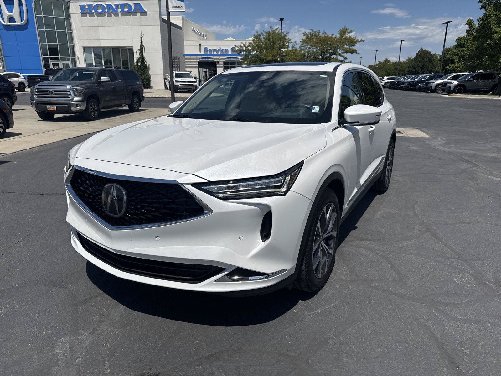 Used 2024 Acura MDX w/ Technology Package AWD/4WD image 2