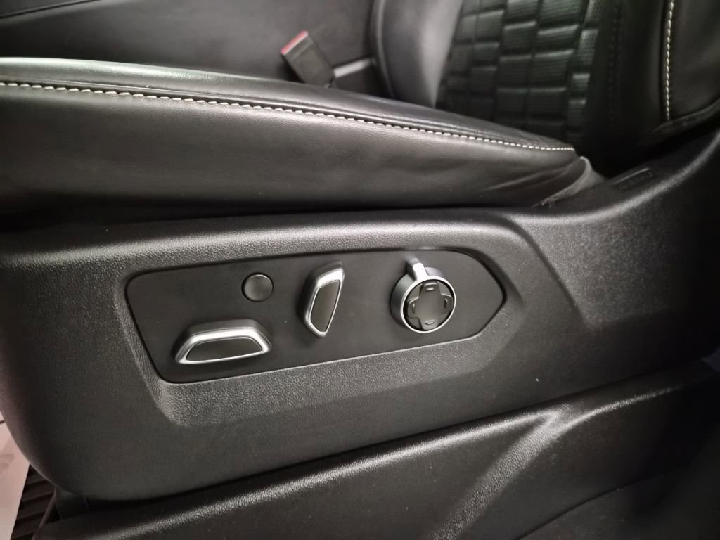 Used 2021 Cadillac Escalade Sport Platinum w/ Heavy-Duty Trailer Package image 18