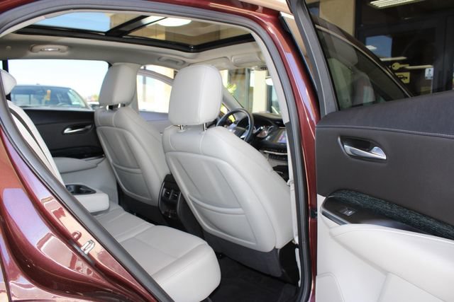 Used 2022 Cadillac XT4 Premium Luxury w/ Technology Package FWD image 31