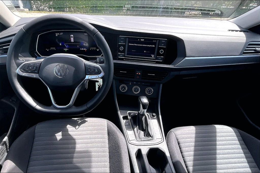 Certified 2024 Volkswagen Jetta S image 3