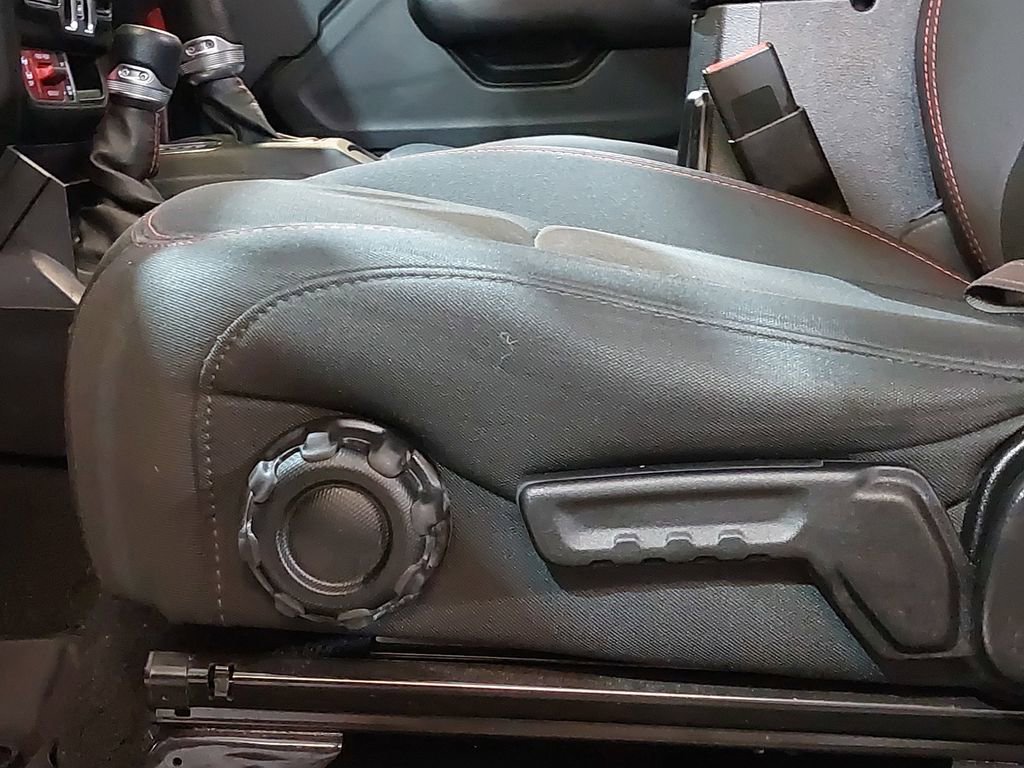 Used 2020 Jeep Gladiator Rubicon w/ Trailer Tow Package image 29