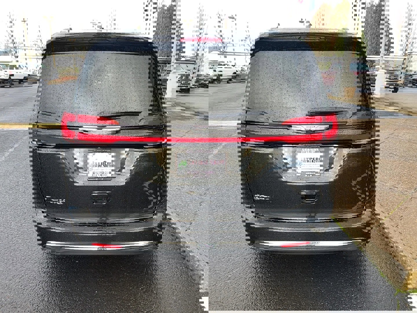 Used 2022 Chrysler Pacifica Touring-L image 12