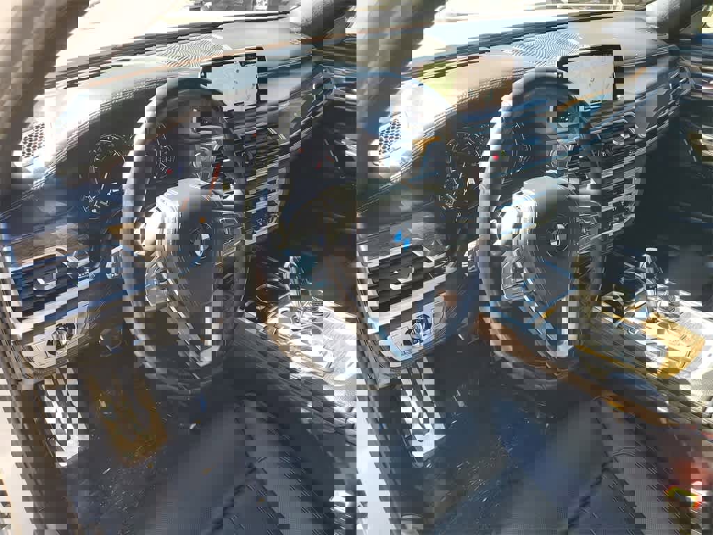 Used 2019 BMW 740i w/ Executive Package image 22