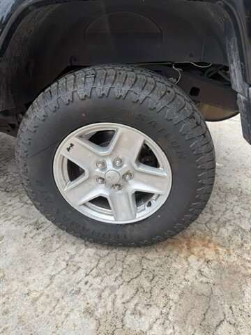 Used 2012 Jeep Wrangler Sport AWD/4WD image 4