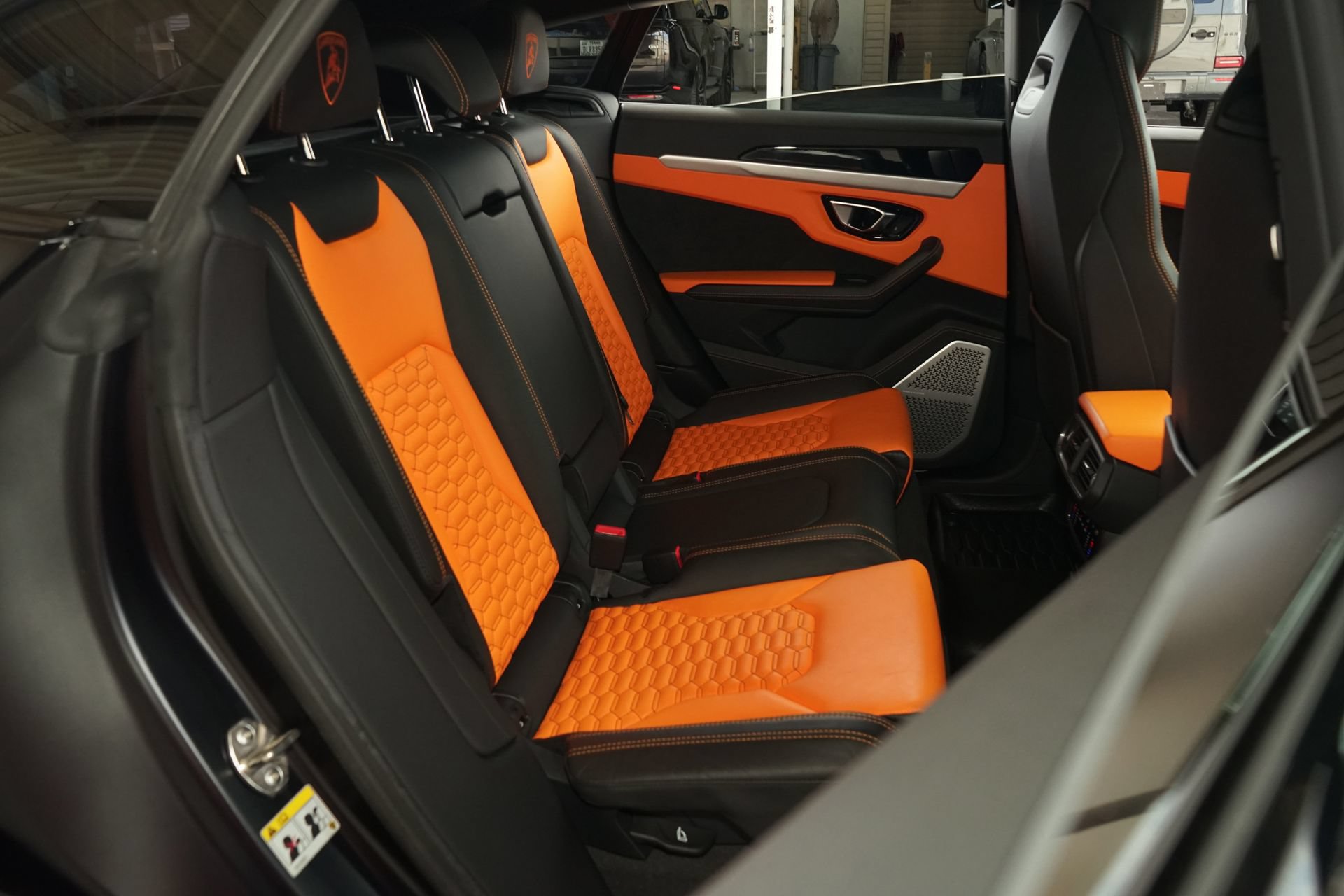Used 2022 Lamborghini Urus AWD/4WD image 20