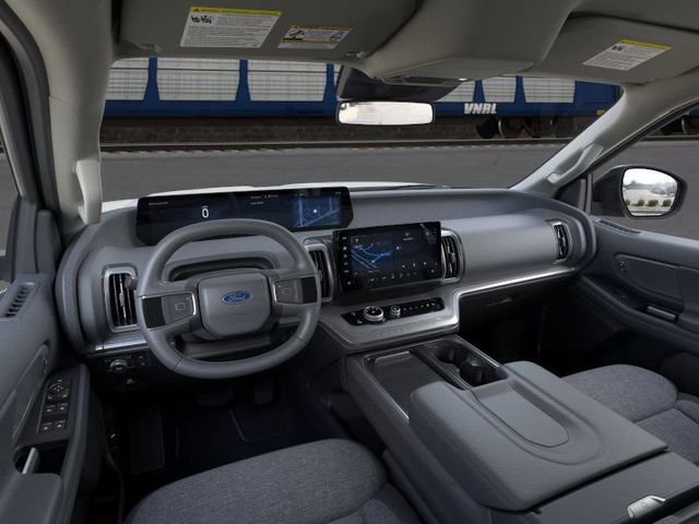 New 2025 Ford Expedition Active AWD/4WD image 9