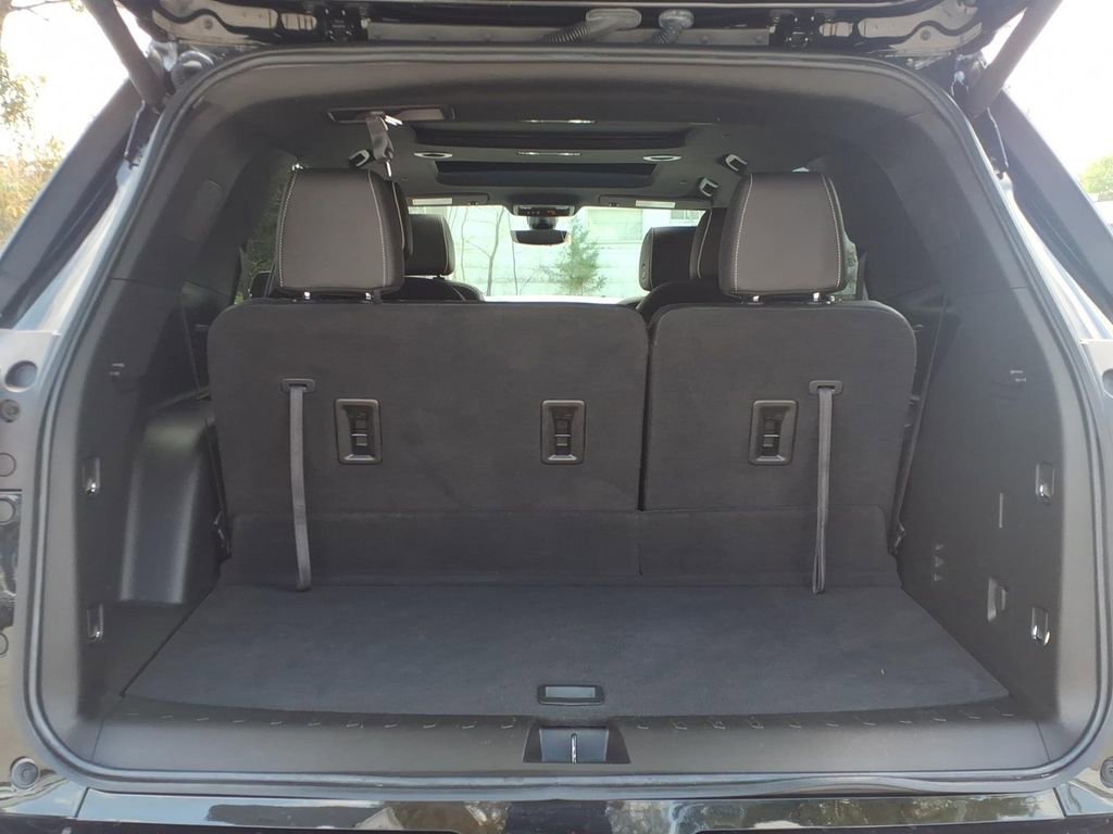 Used 2023 Chevrolet Traverse Premier image 7