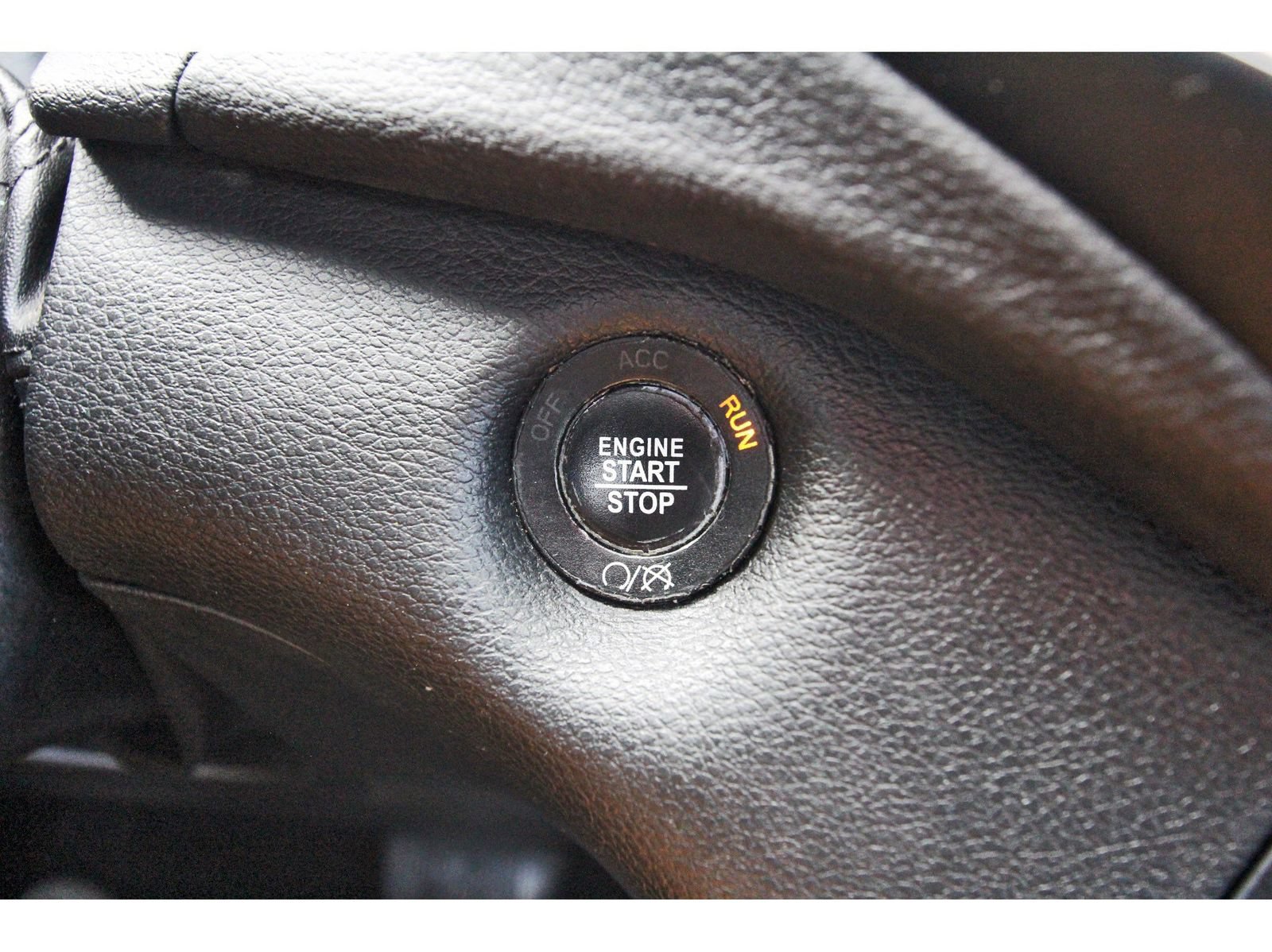 Used 2019 Jeep Cherokee Latitude Plus FWD image 20