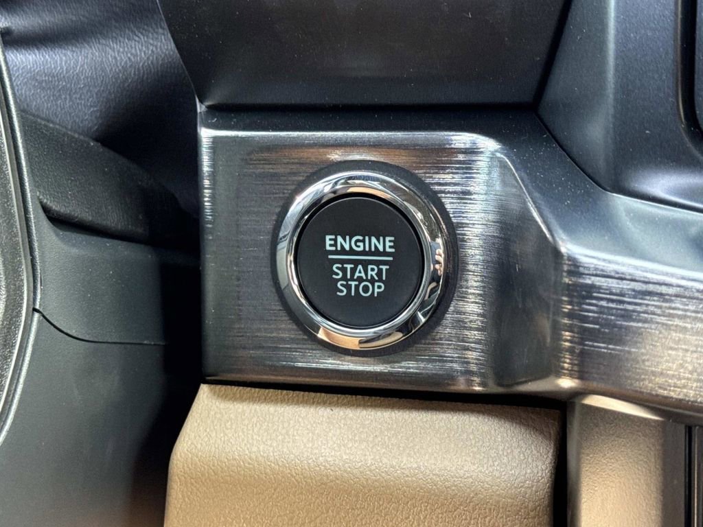 New 2025 Ford F350 Lariat w/ Lariat Ultimate Package image 16