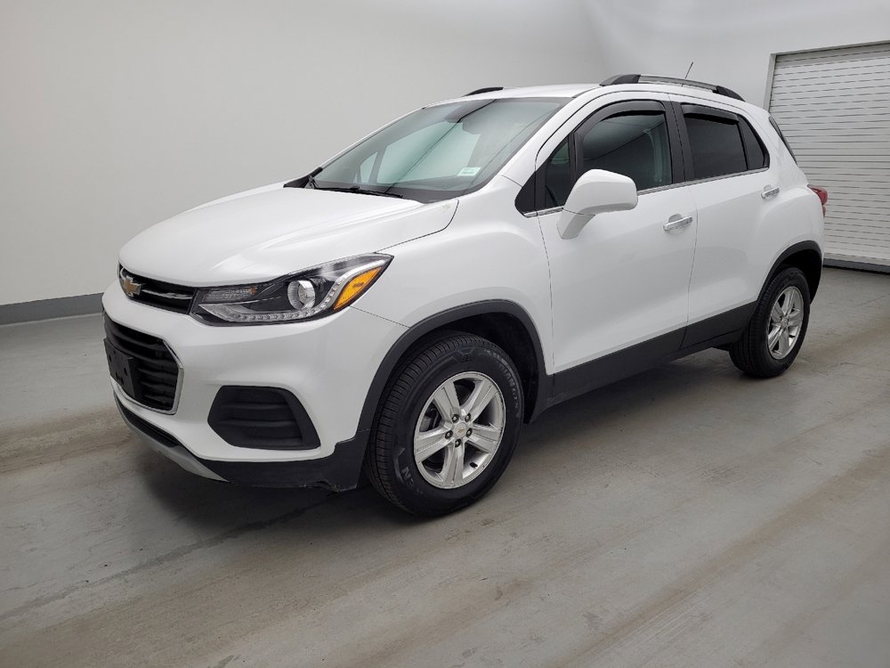 Used 2020 Chevrolet Trax LT w/ LT Convenience Package AWD/4WD image 2