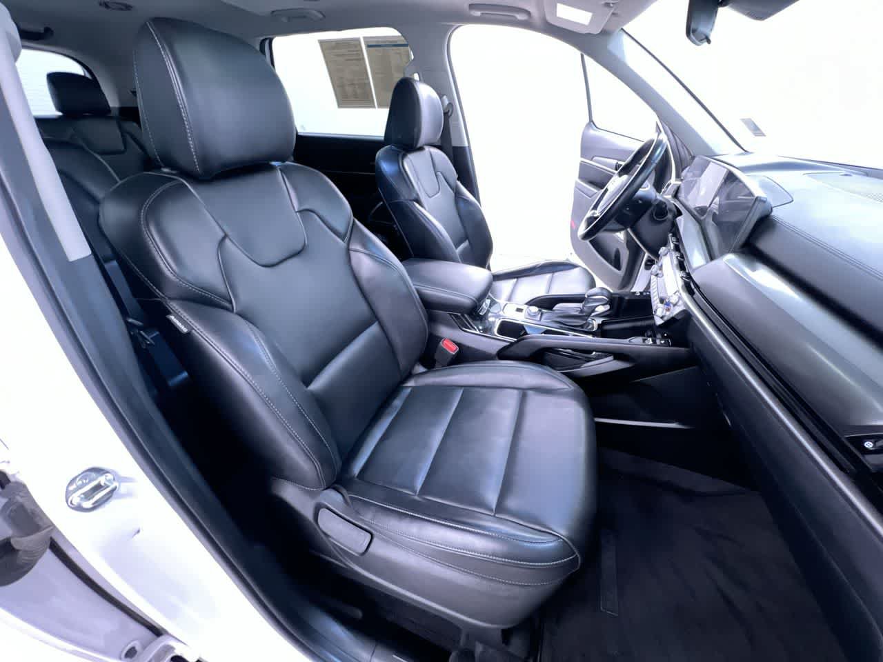 Used 2025 Kia Telluride S FWD image 38