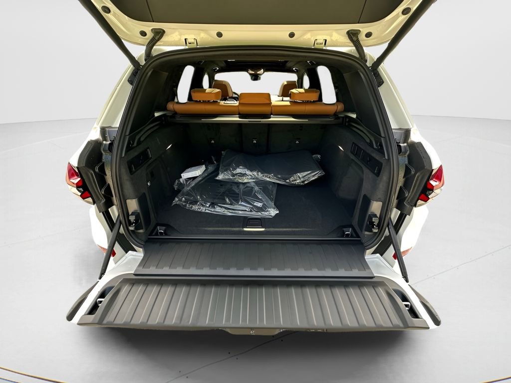 New 2026 BMW X5 xDrive40i w/ Executive Package AWD/4WD image 22