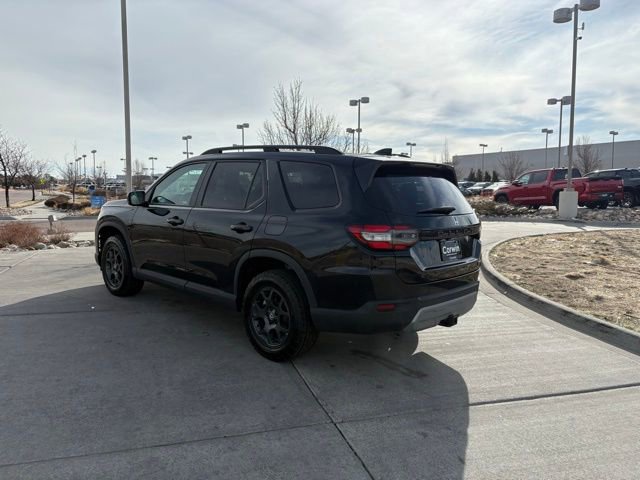 Used 2025 Honda Pilot TrailSport image 5
