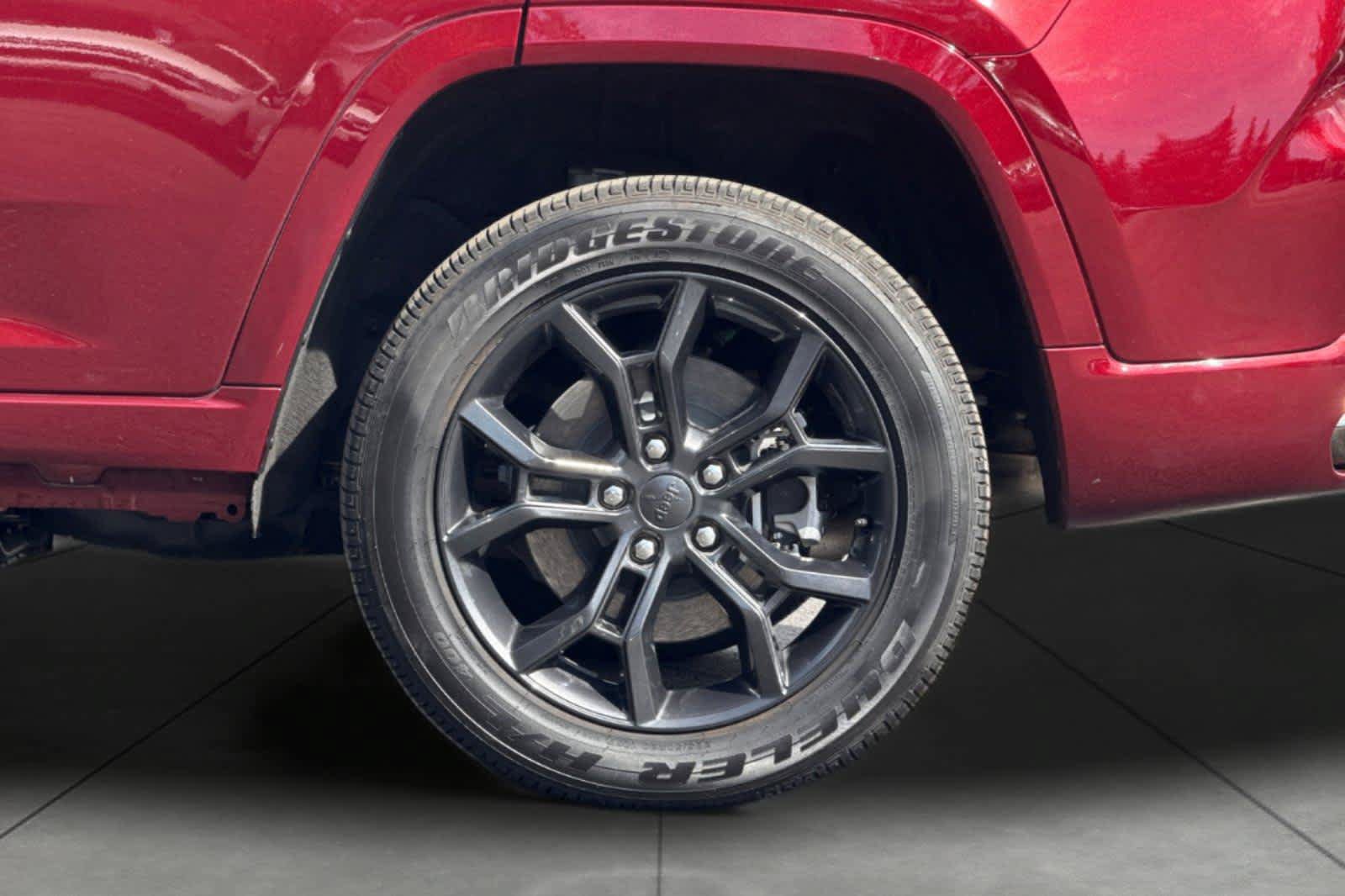 Used 2024 Jeep Grand Cherokee Limited 4xe AWD/4WD image 11