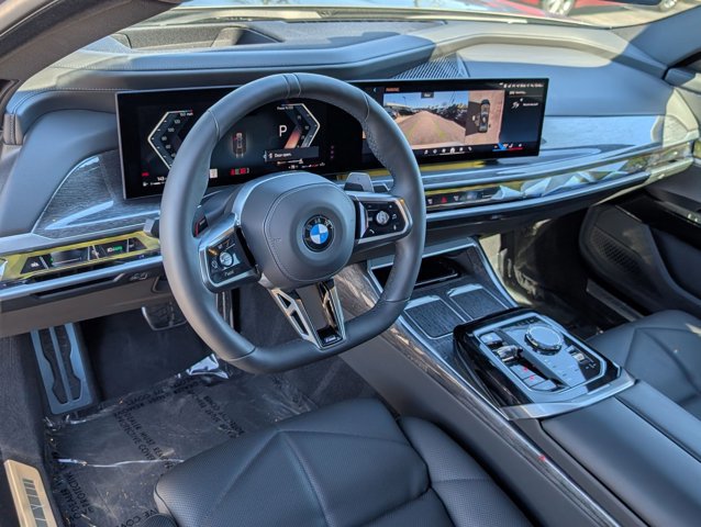 Used 2023 BMW 740i image 10