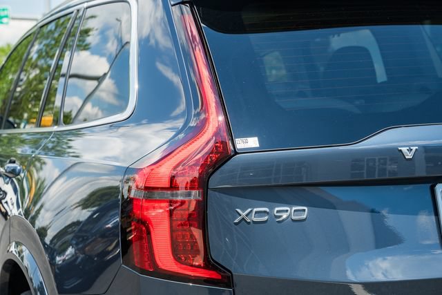 Used 2025 Volvo XC90 T8 Ultra w/ Protection Package Premier AWD/4WD image 7