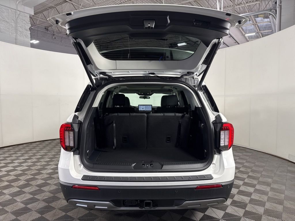 New 2026 Ford Explorer Active w/ Active Comfort Package image 9