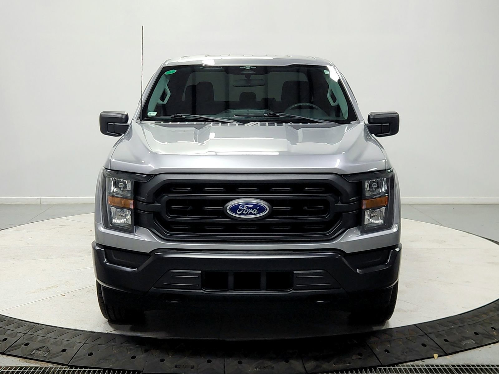 Used 2023 Ford F150 XL image 2