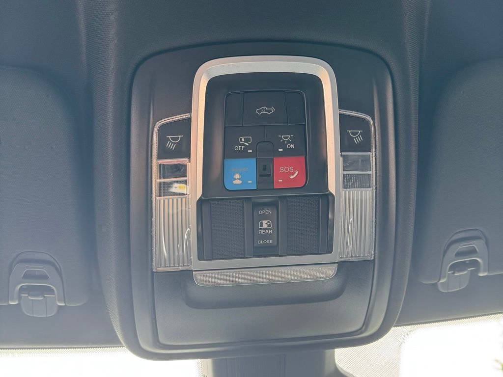 New 2026 RAM 1500 4x4 Crew Cab image 27