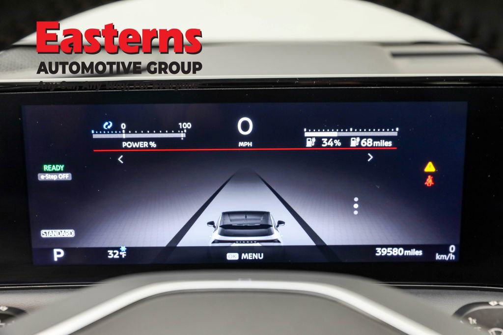 Used 2024 Nissan Ariya AWD image 18