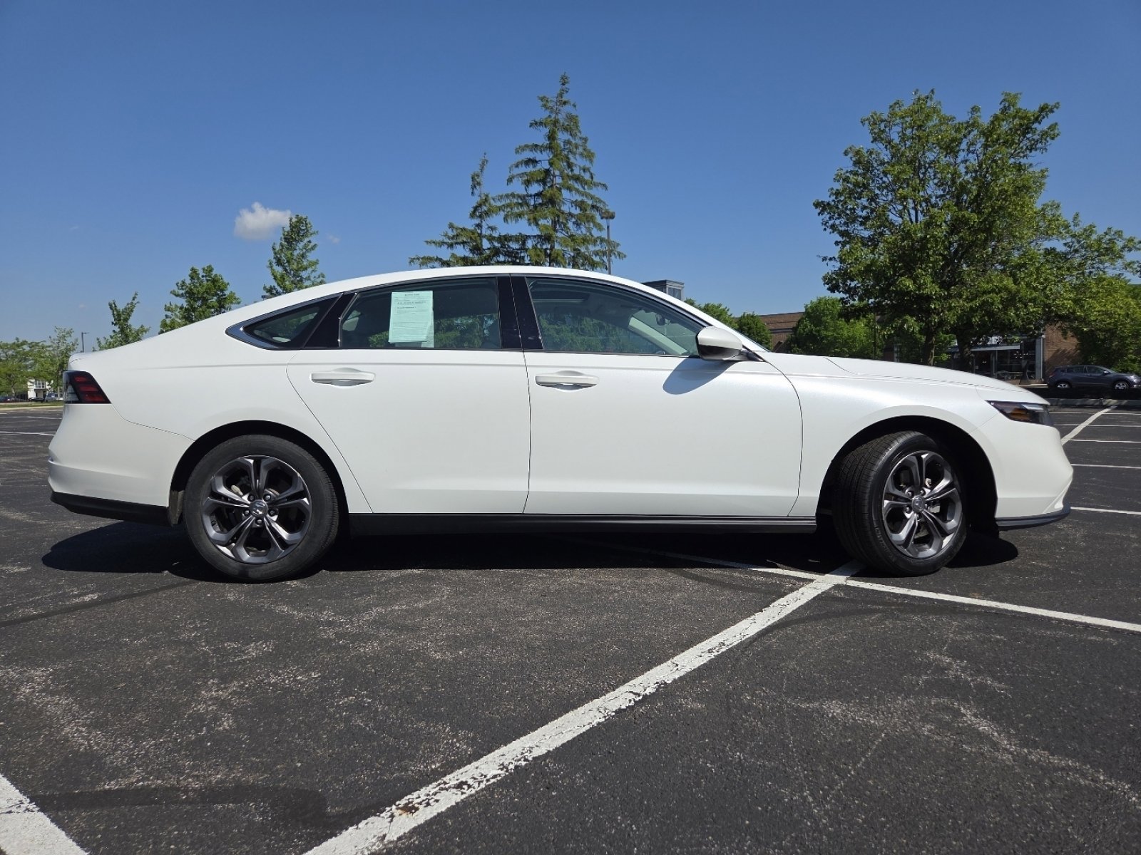 Used 2023 Honda Accord EX image 21