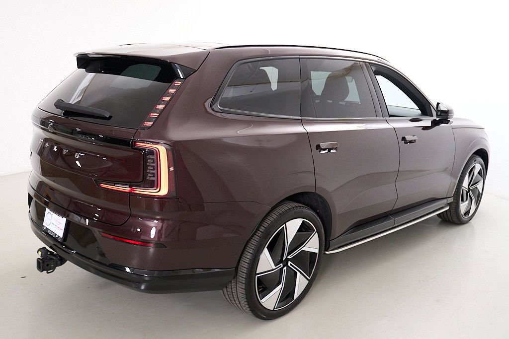 Certified 2025 Volvo EX90 Ultra AWD/4WD image 10