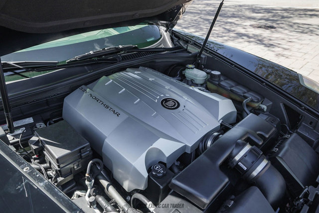 Used 2004 Cadillac XLR image 24