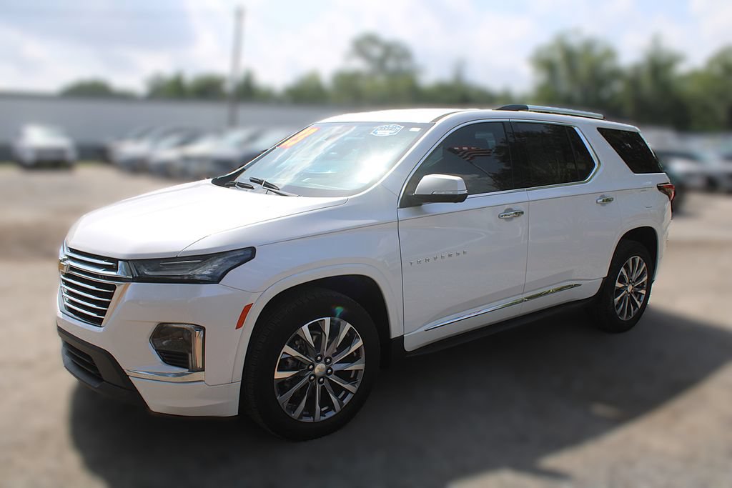 Used 2023 Chevrolet Traverse Premier FWD image 15