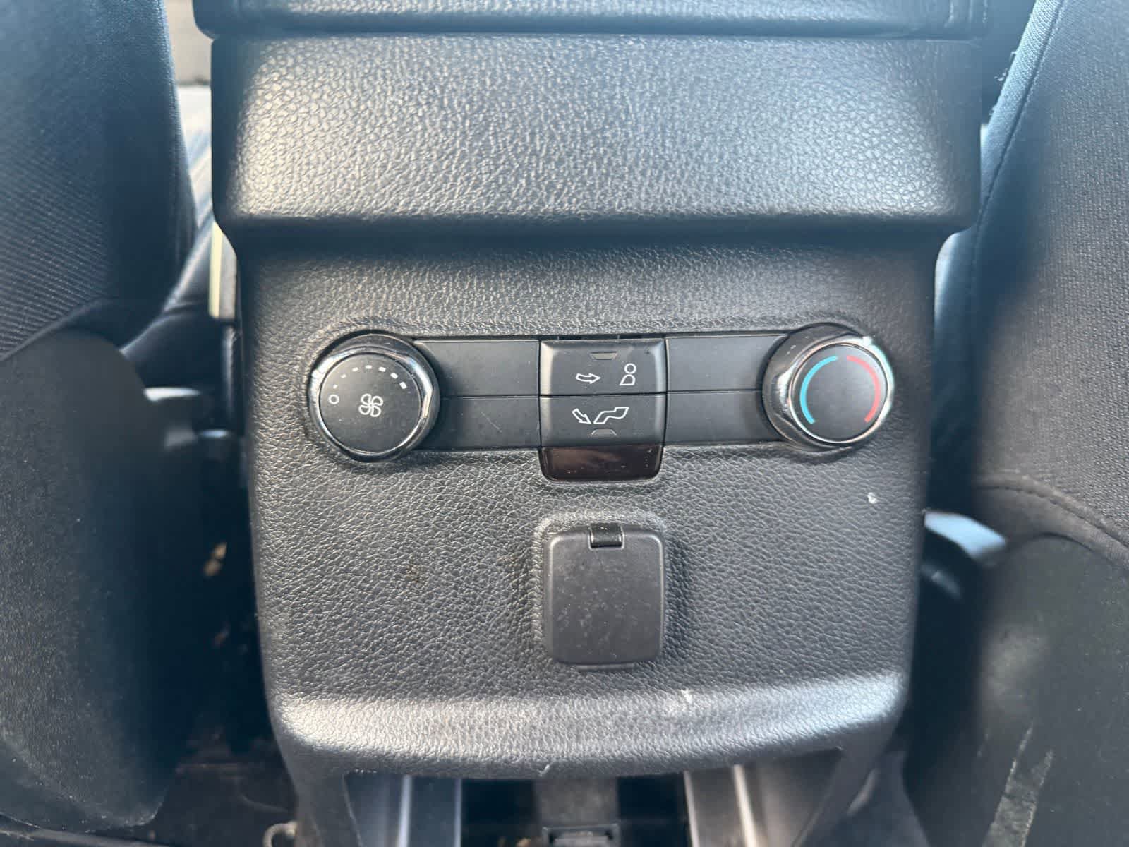 Used 2018 Ford Explorer XLT w/ Equipment Group 201A AWD/4WD image 22