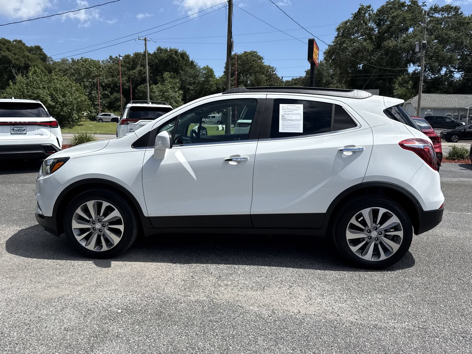 Used 2020 Buick Encore Preferred FWD image 2