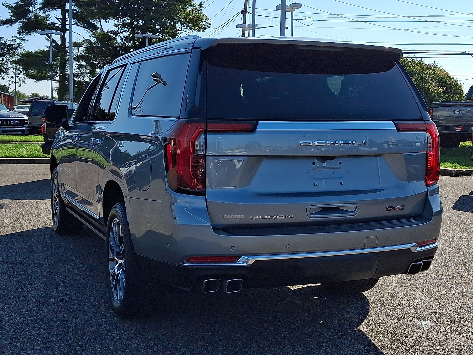 Used 2026 GMC Yukon XL Denali w/ Sun & Power Step Package AWD/4WD image 8