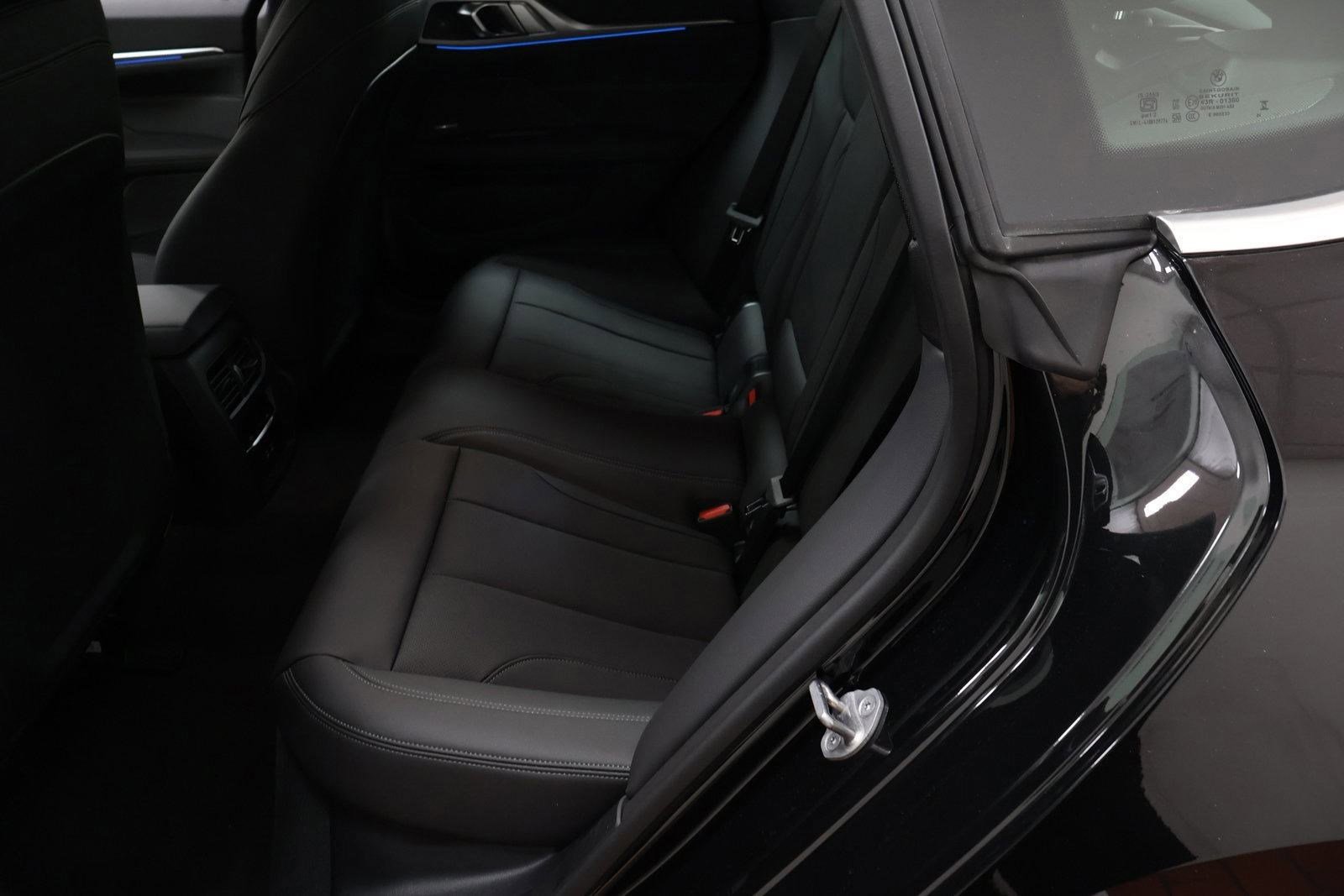 Used 2025 BMW i4 eDrive40 w/ Premium Package image 11